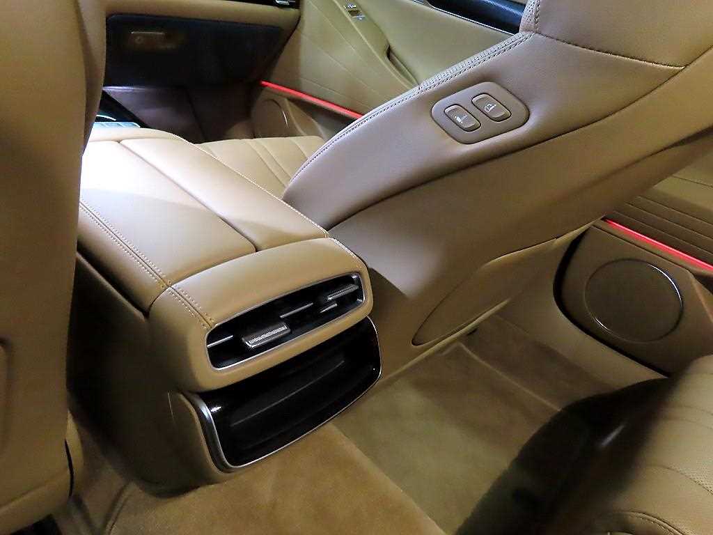 Genesis G80 2025 Negro - Importación desde Corea - HF Imports Iquique - Foto 15