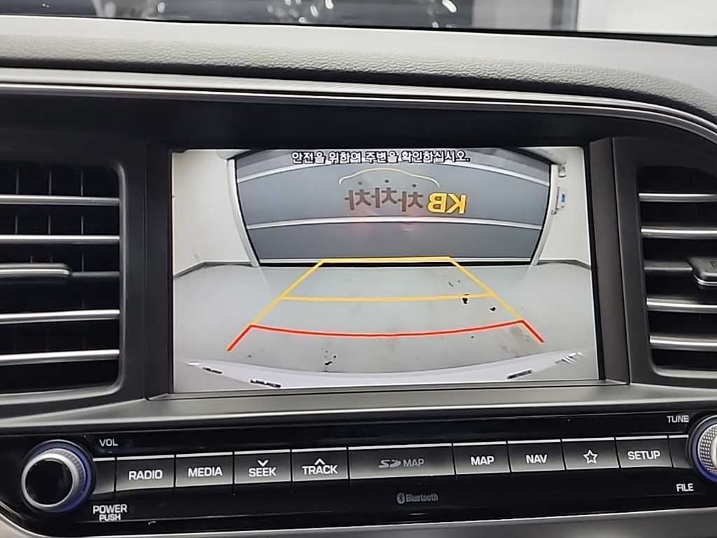 HYUNDAI Avante 2020 Blanco - Importación desde Corea - HF Imports Iquique - Foto 14