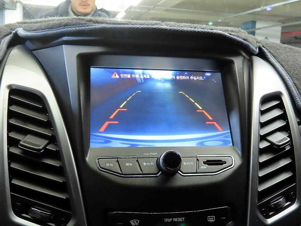 Ssangyong Korando 2014 Blanco - Importación desde Corea - HF Imports Iquique - Foto 14