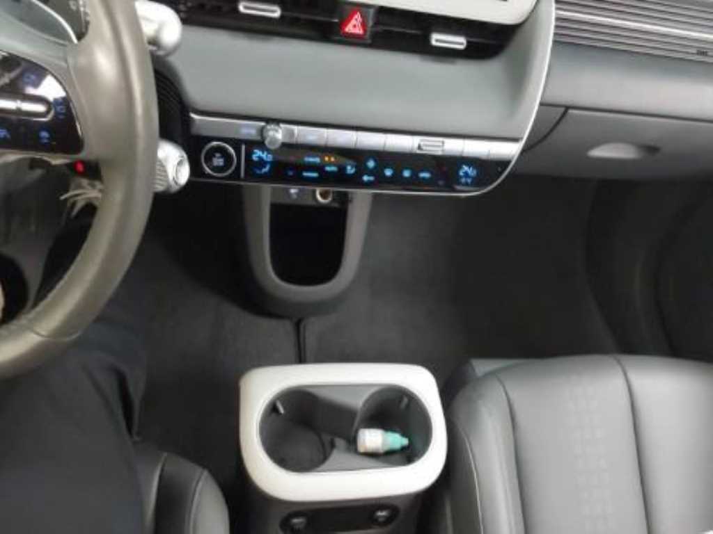 HYUNDAI Ioniq 5 - Vista 8