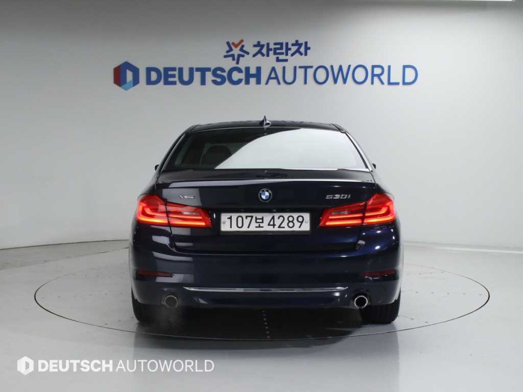 BMW 5 Series - Vista 4