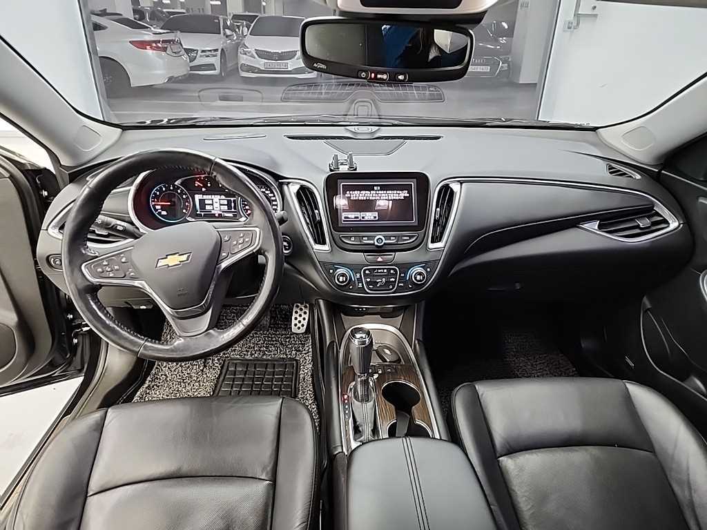 Chevrolet Malibu - Vista 5