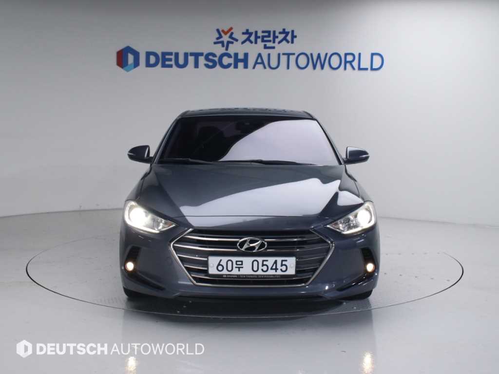 HYUNDAI Avante 2016 Gris - Importación desde Corea - HF Imports Iquique - Foto 1