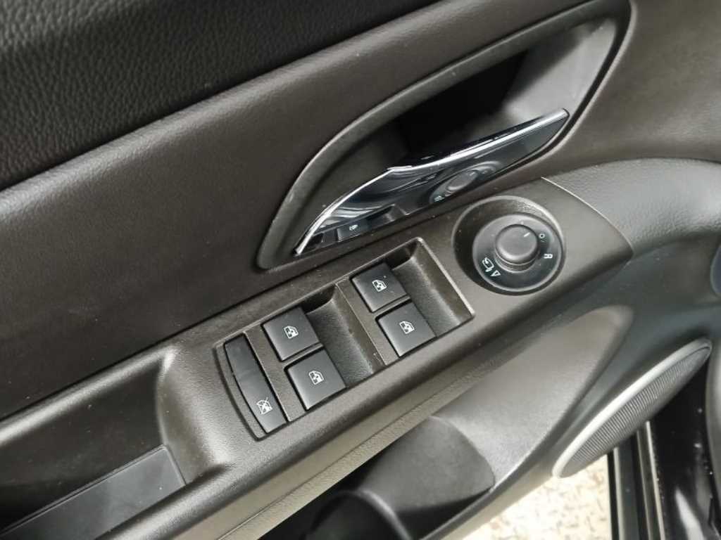 Chevrolet Cruise - Vista 10