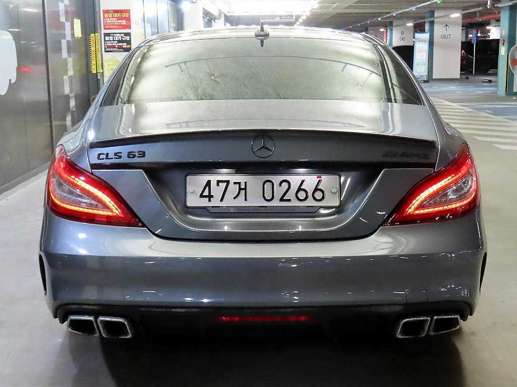 Mercedes Benz CLS Class - Vista 5