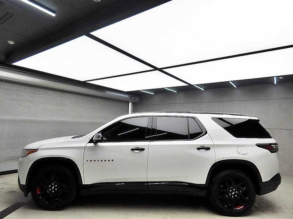 Chevrolet Travers - Vista 4