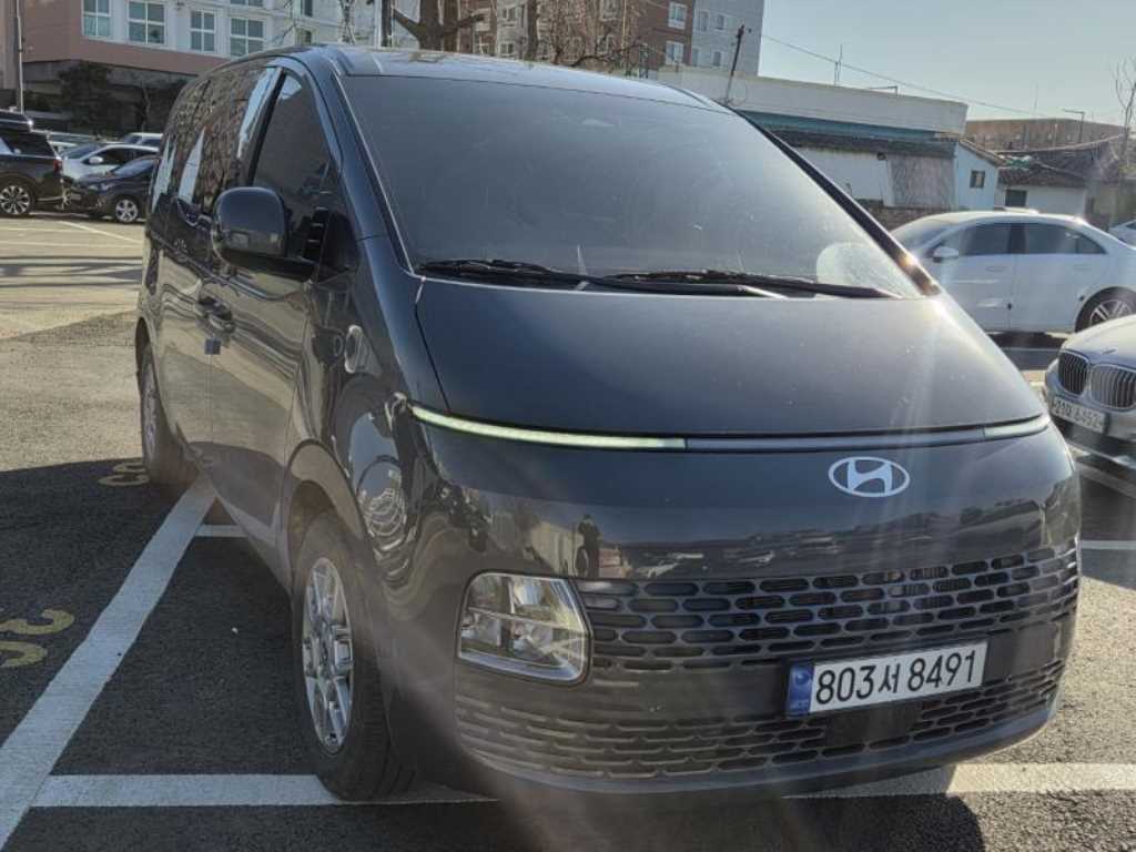 HYUNDAI Staria - Vista 2