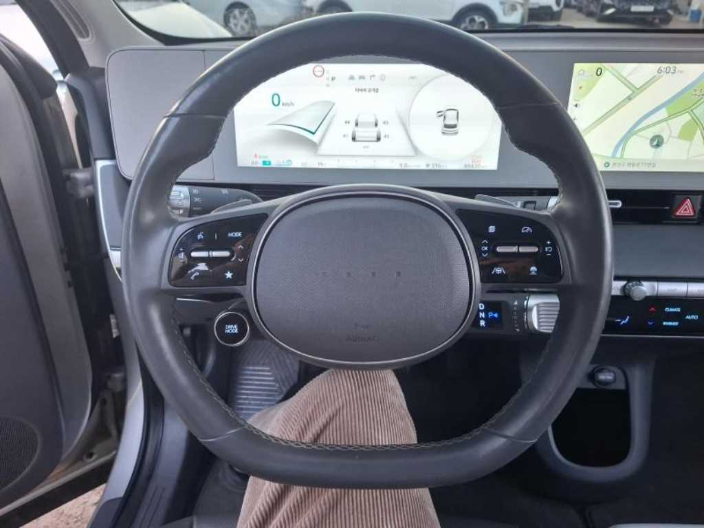 HYUNDAI Ioniq 5 - Vista 8