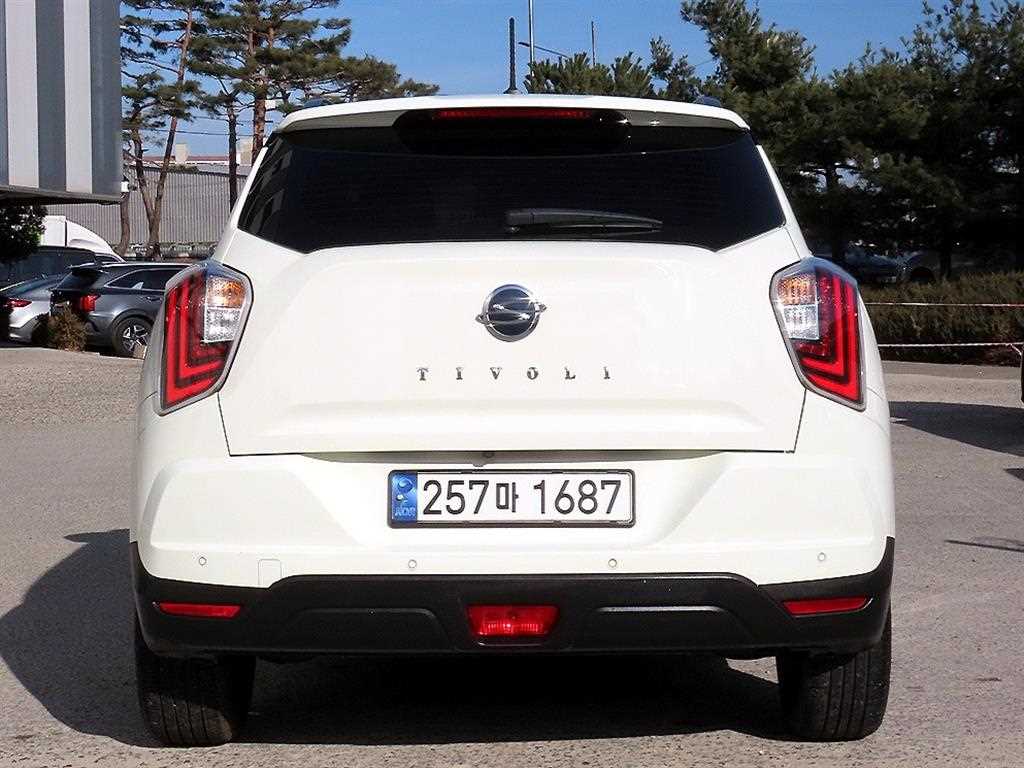 Ssangyong Tivoli - Vista 4