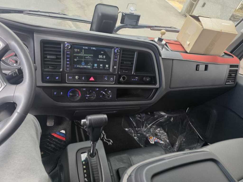 medium and large cargo truck 2024 Blanco - Importación desde Corea - HF Imports Iquique - Foto 17