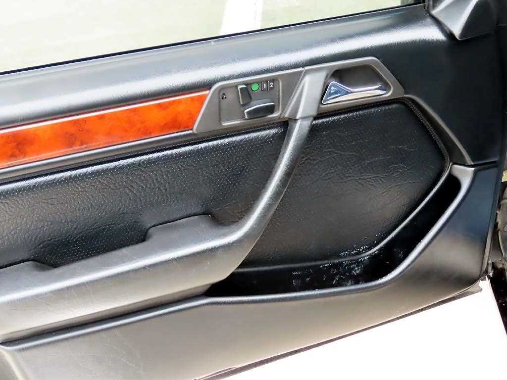 Mercedes Benz E class - Vista 7