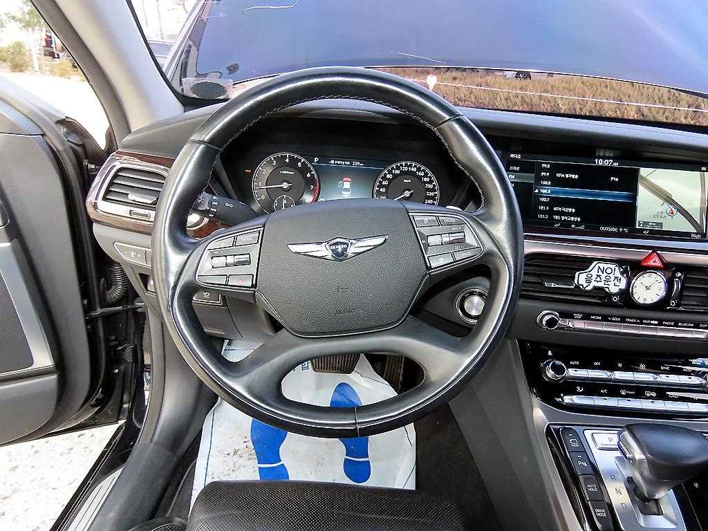 Genesis EQ900 - Vista 8