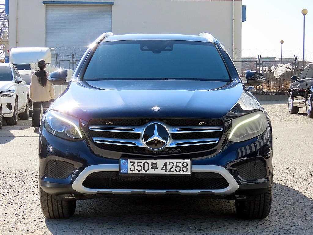 Mercedes Benz GLC Class 2019 Azul - Importación desde Corea - HF Imports Iquique - Foto 1