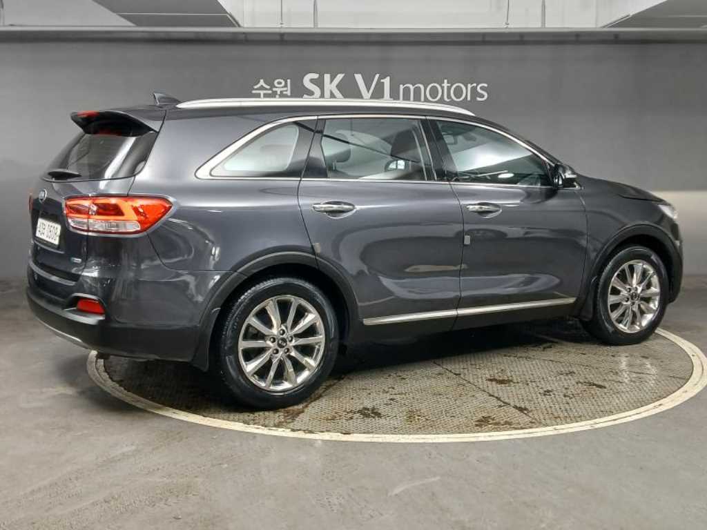 KIA Sorento - Vista 4