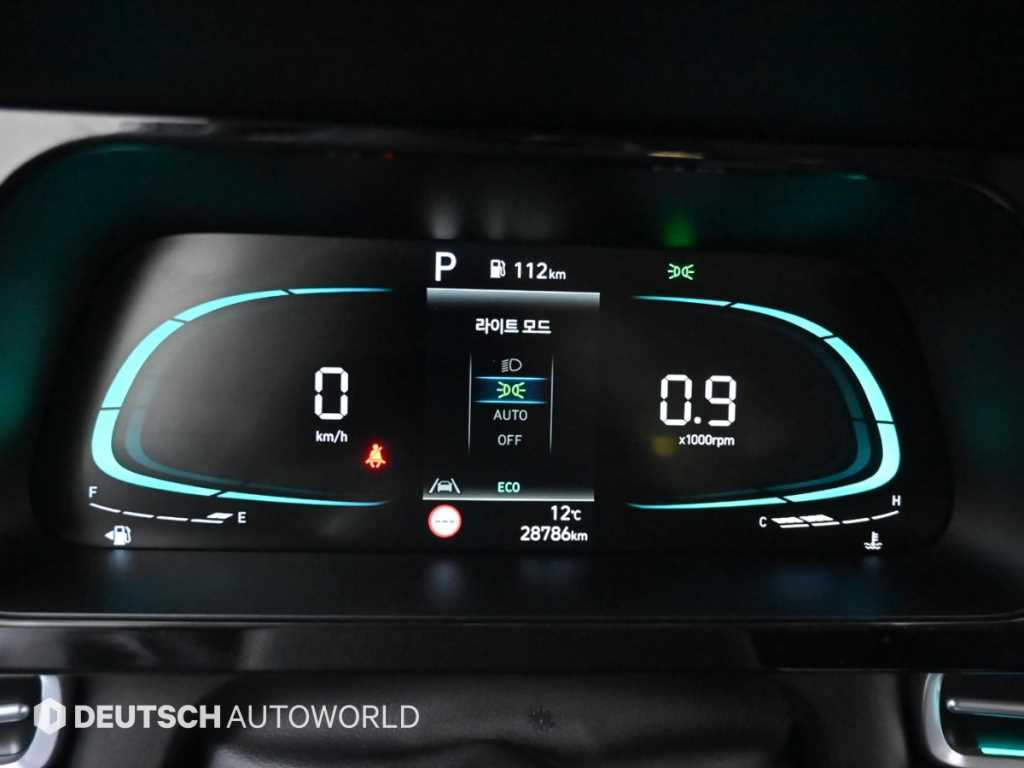 HYUNDAI Avante - Vista 8