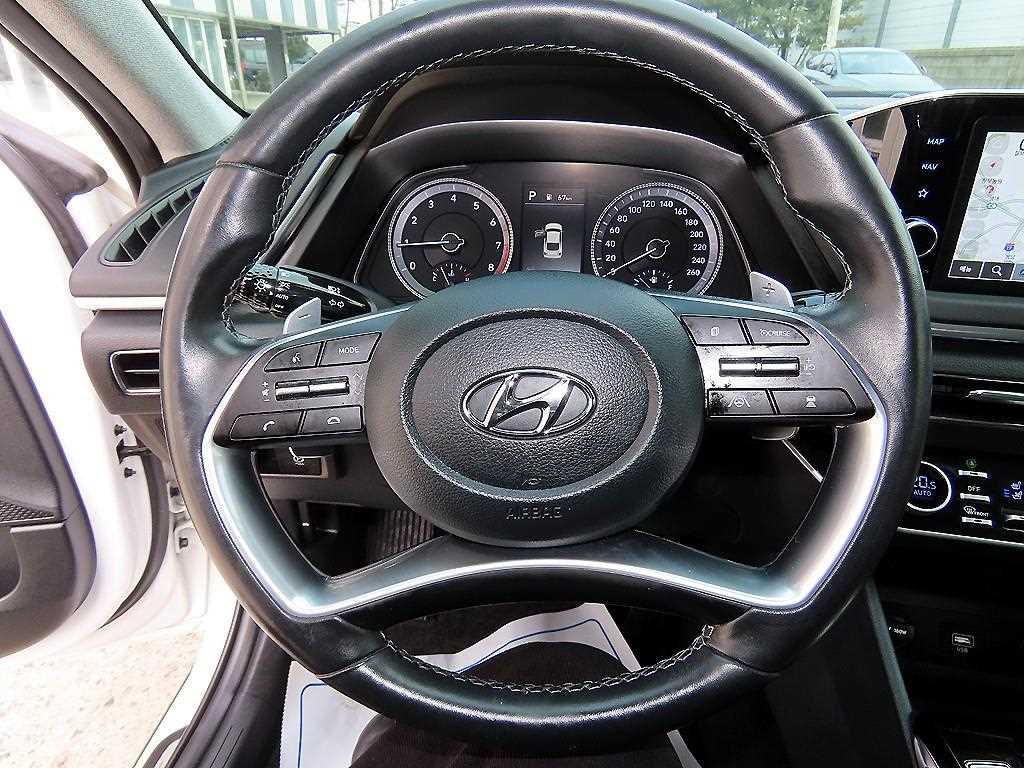 HYUNDAI Sonata - Vista 8