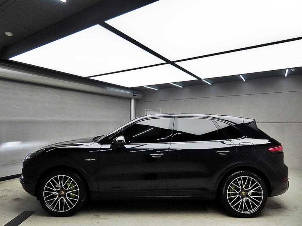 Porsche Cayenne - Vista 4