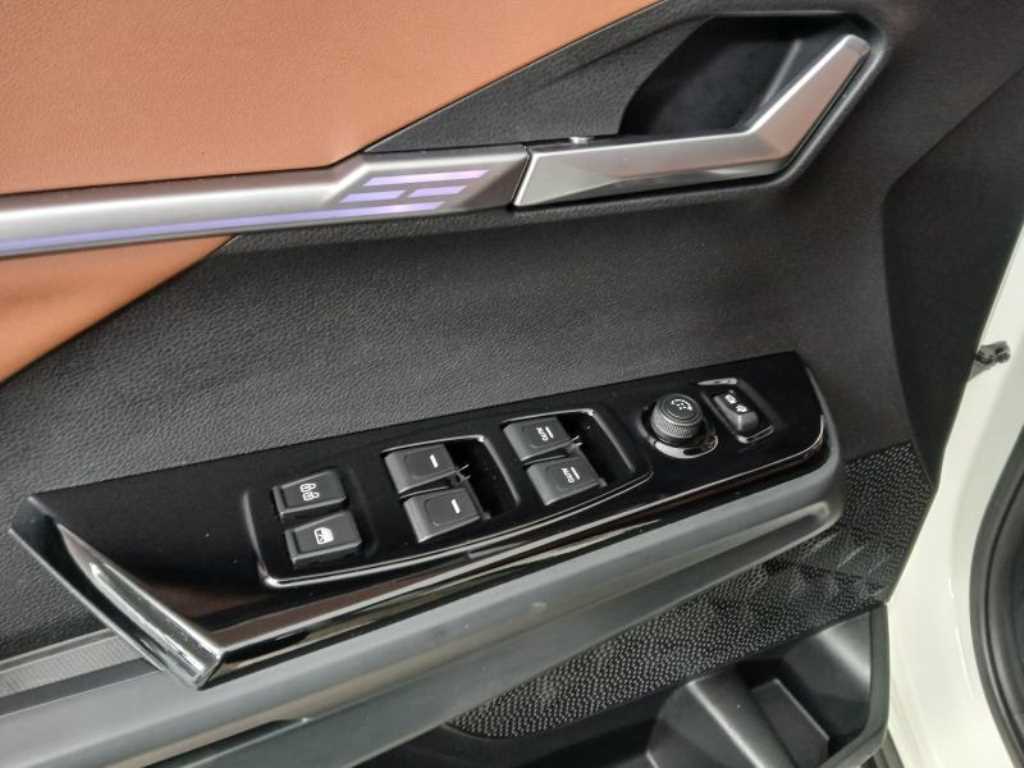 Ssangyong Torres - Vista 10