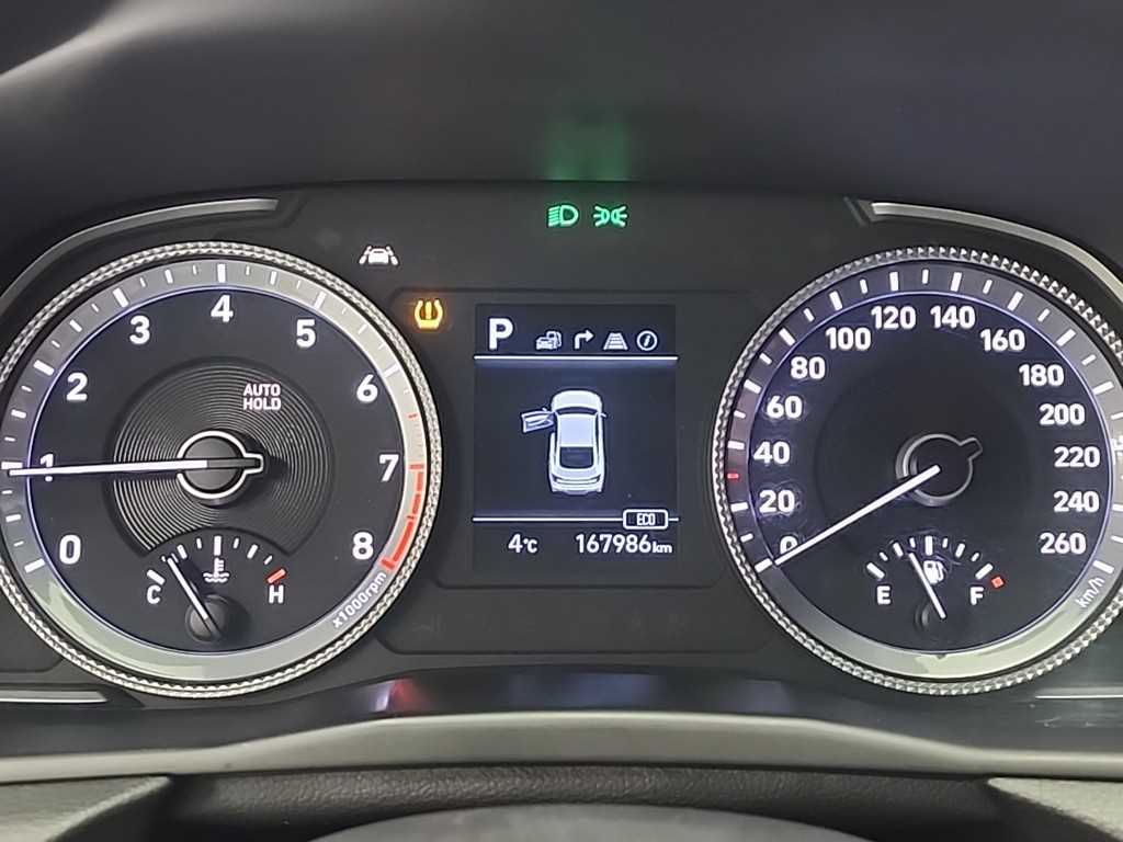 HYUNDAI Sonata - Vista 6