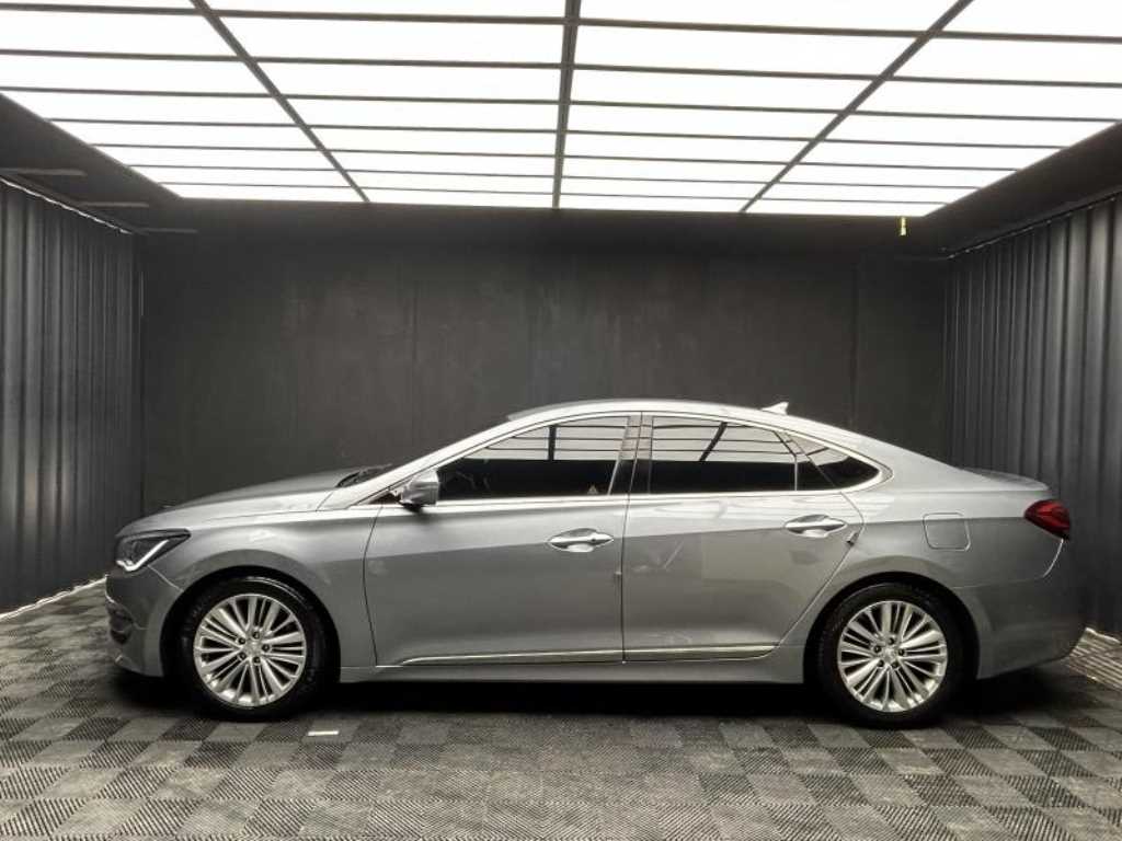 HYUNDAI Aslan - Vista 4