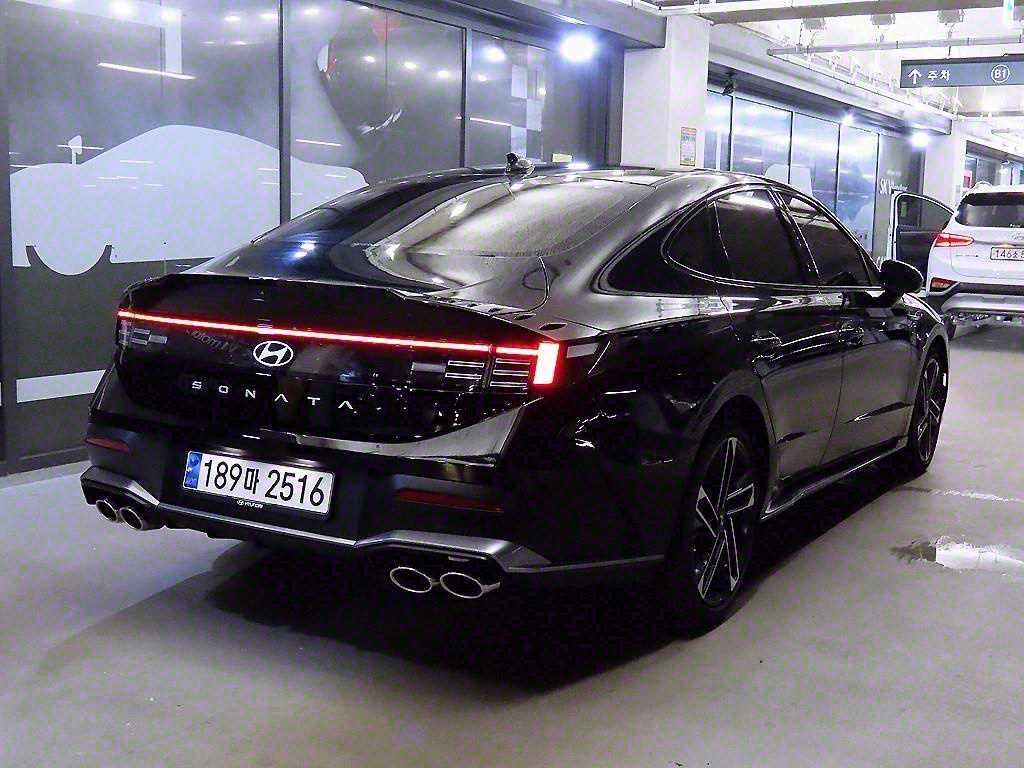 HYUNDAI Sonata - Vista 4