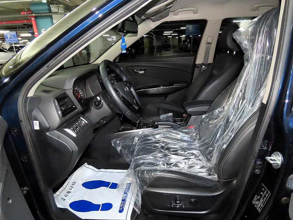 Ssangyong Tivoli - Vista 6