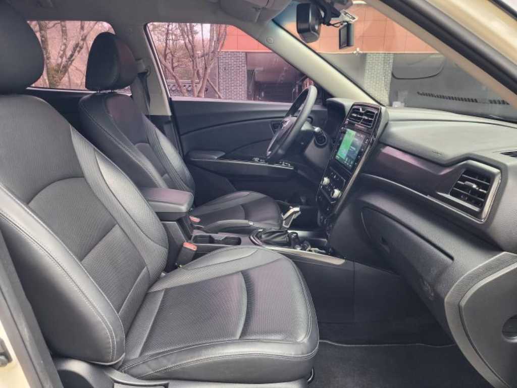 Ssangyong Tivoli - Vista 10