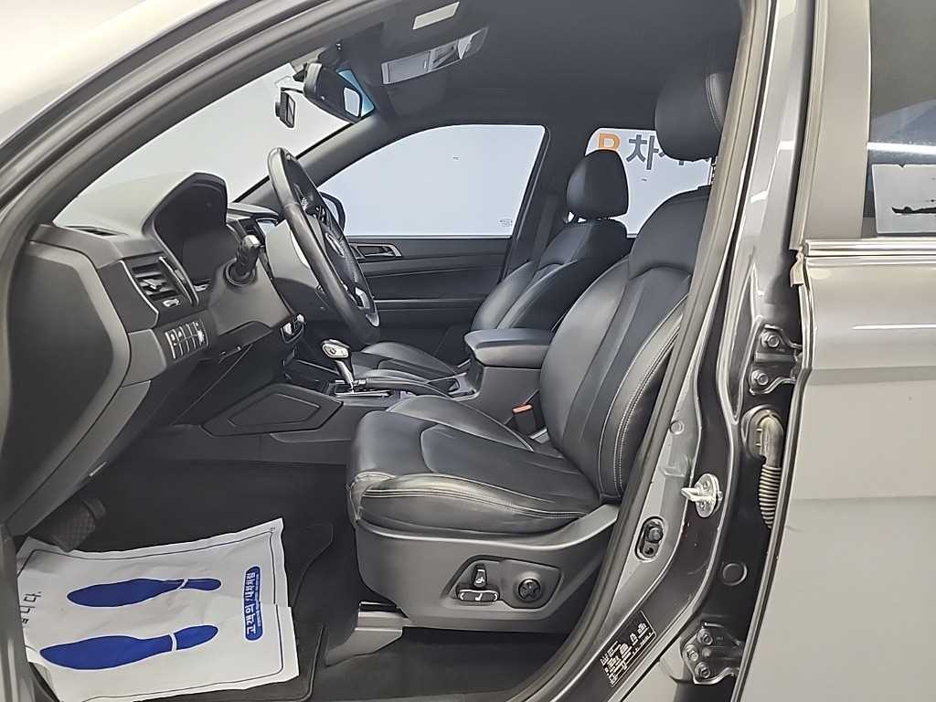 Ssangyong Rexton - Vista 11