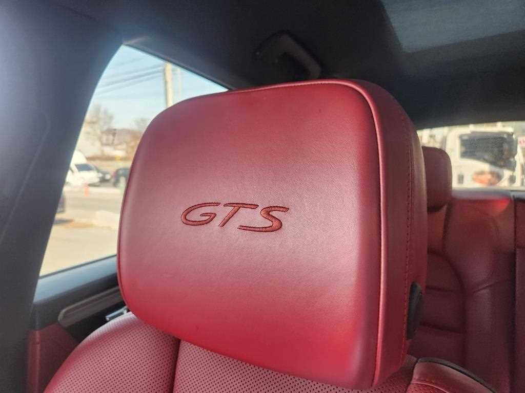 Porsche Macan - Vista 12