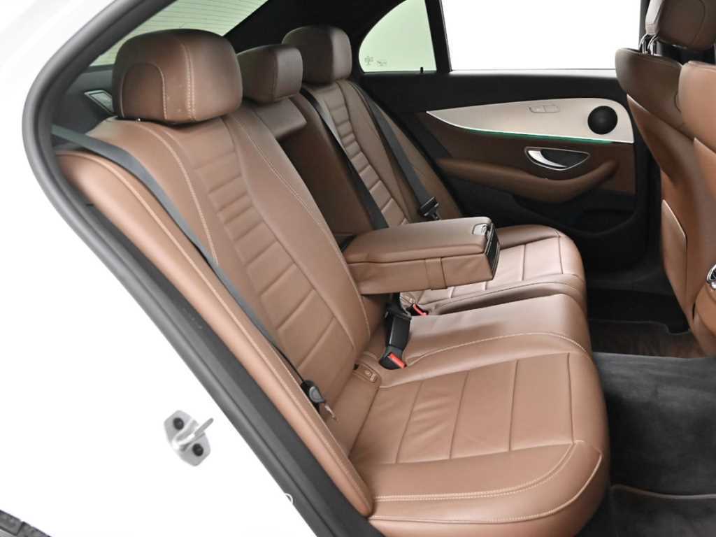 Mercedes Benz E class - Vista 12