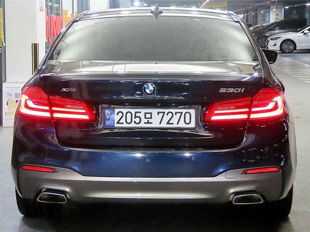 BMW 5 Series - Vista 5