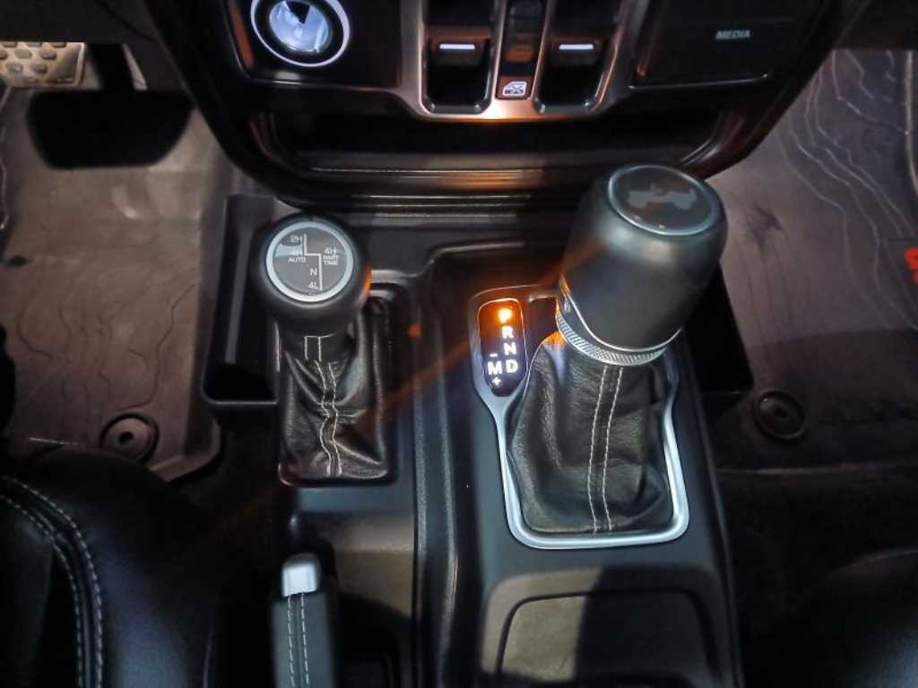 Jeep Wrangler 2021 Negro - Importación desde Corea - HF Imports Iquique - Foto 14