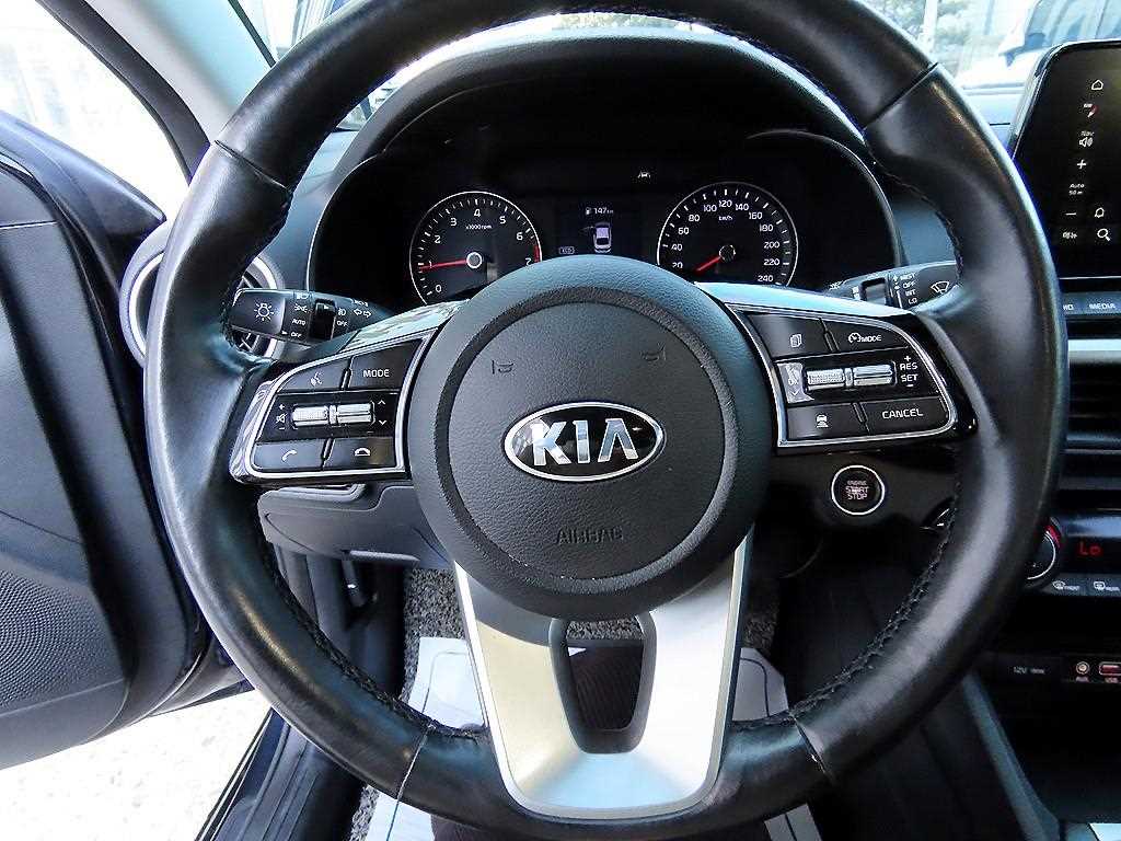 KIA K3 - Vista 8