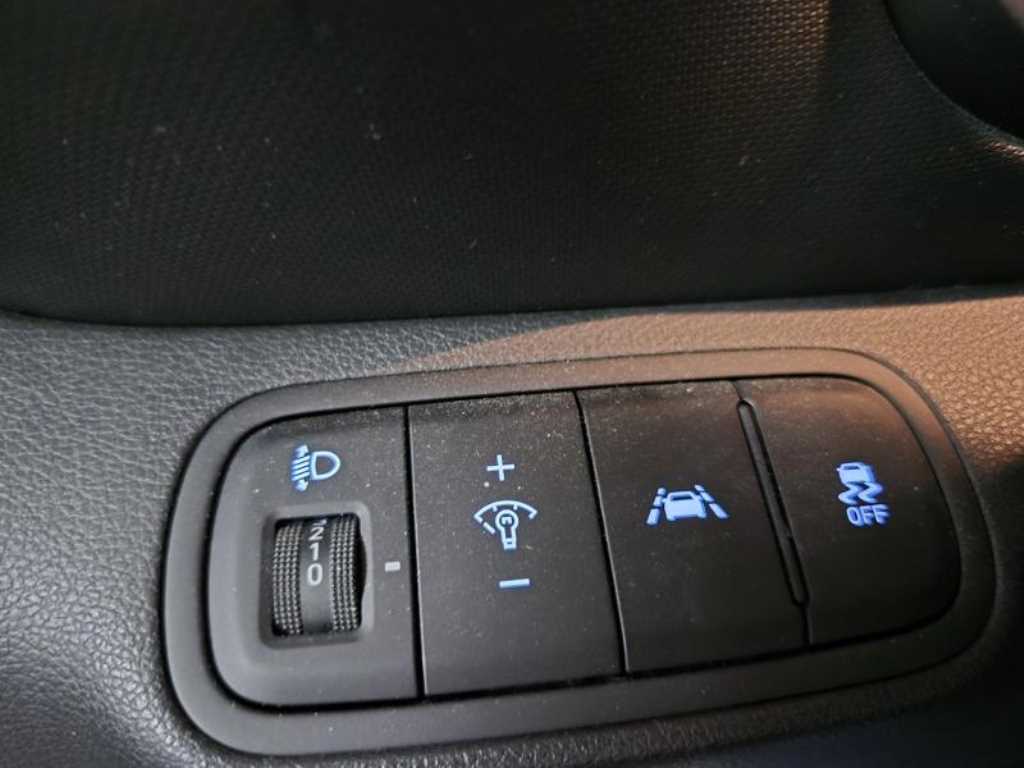 HYUNDAI Venue - Vista 10