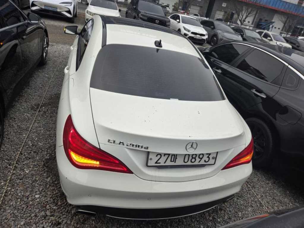 Mercedes Benz CLA Class - Vista 4