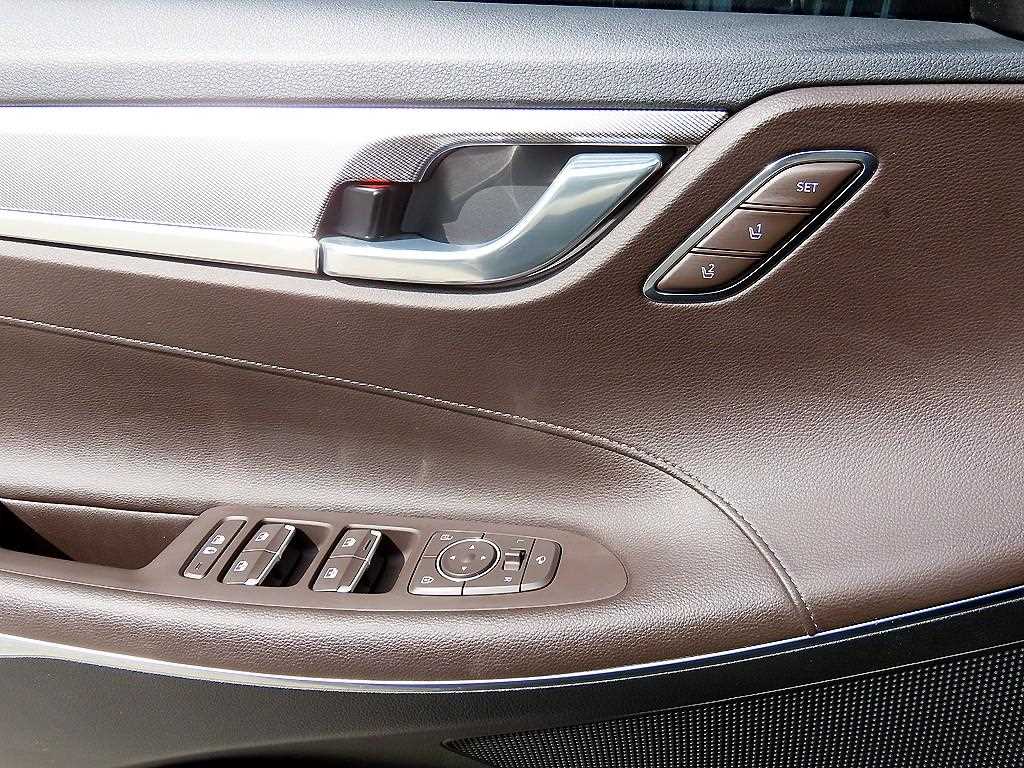 HYUNDAI Grandeur - Vista 11