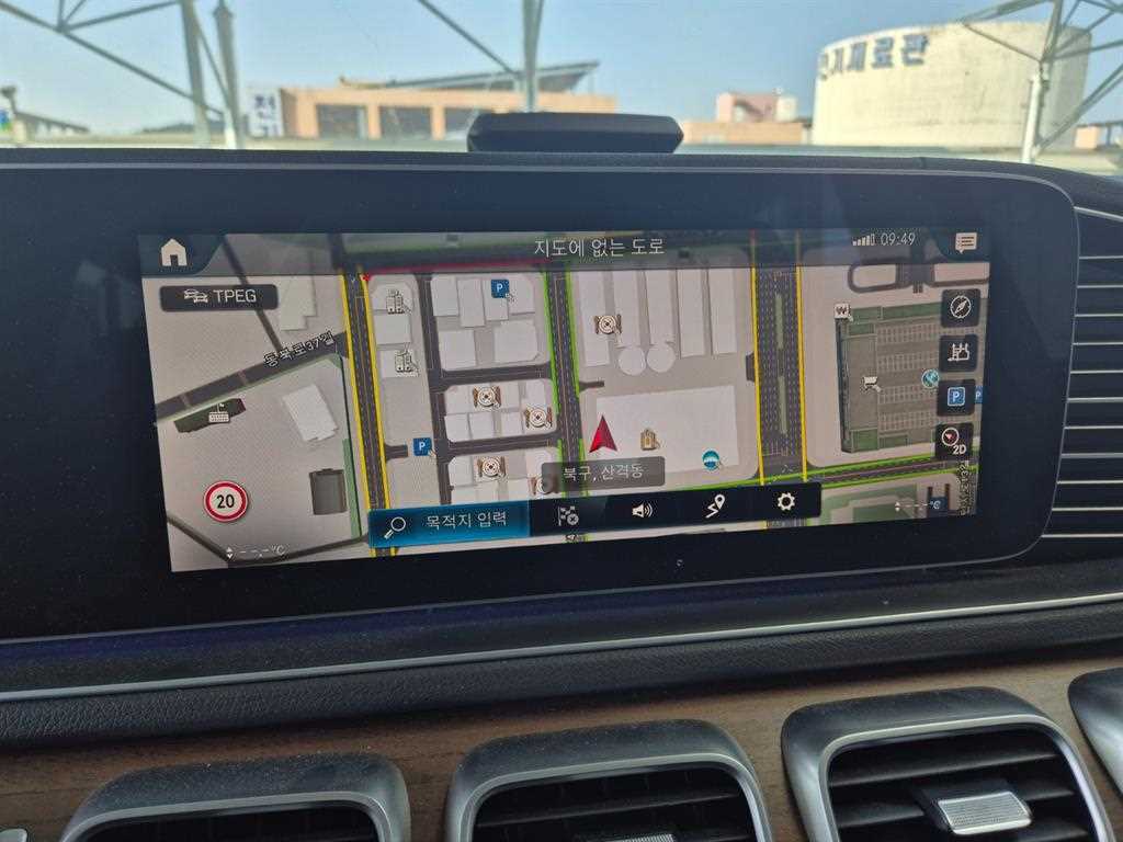 Mercedes Benz GLE Class - Vista 5