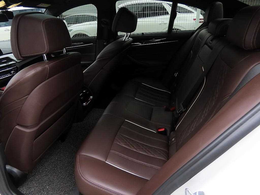 BMW 5 Series - Vista 7