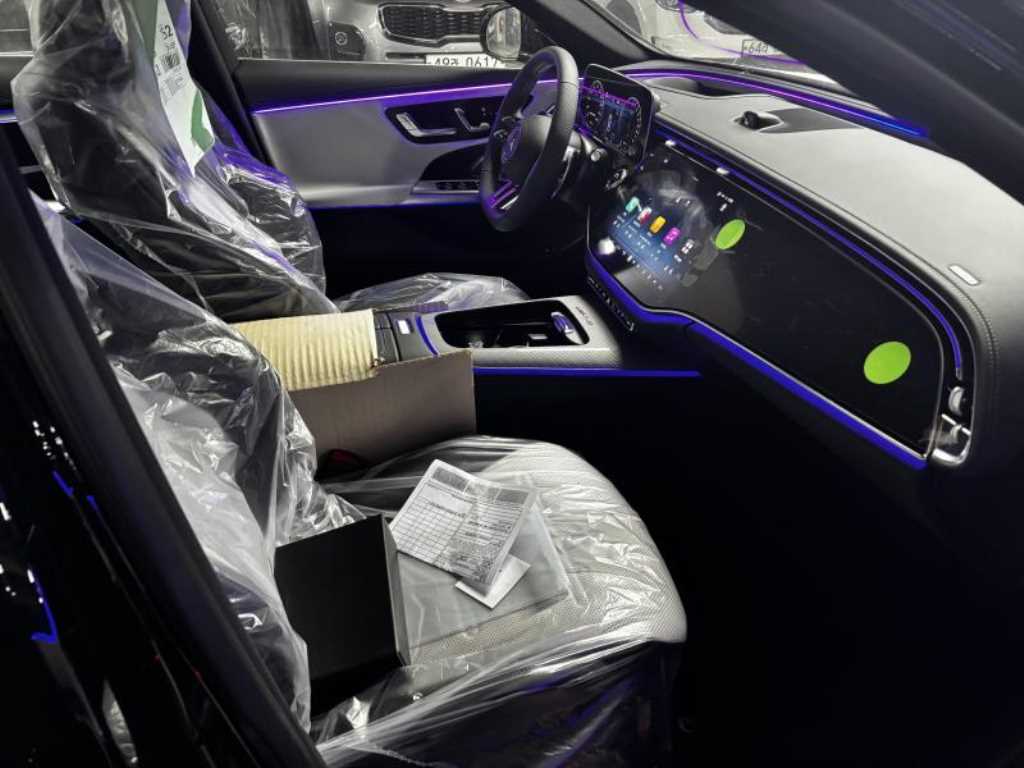 Mercedes Benz E class - Vista 8