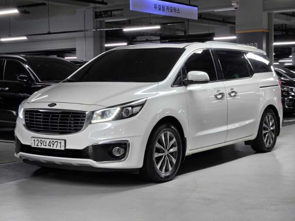 KIA Carnival 2017 Blanco - Importación desde Corea - HF Imports Iquique - Foto 1