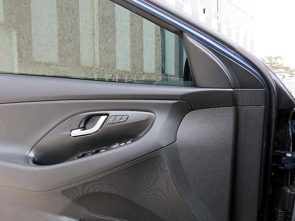 HYUNDAI i30 - Vista 11