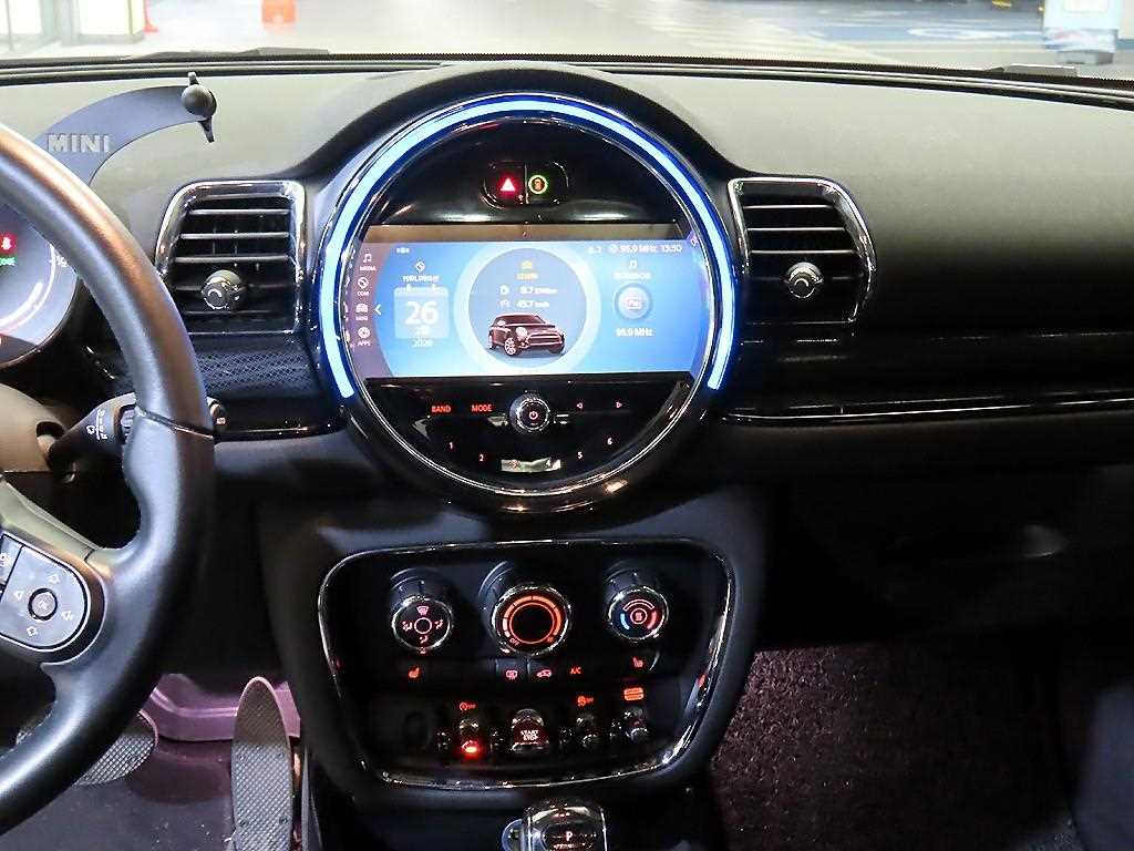 Mini Clubman - Vista 11