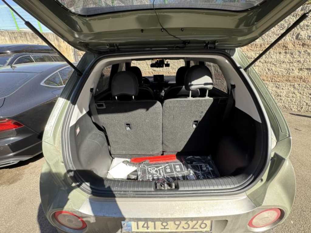 HYUNDAI Casper - Vista 4