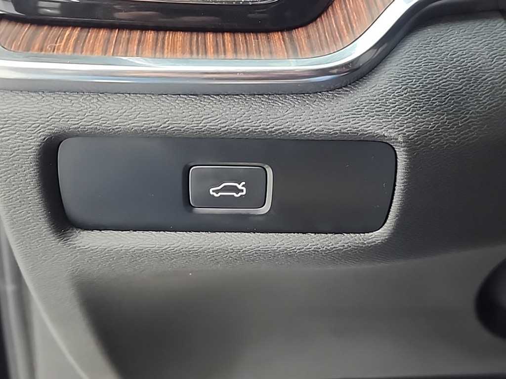 Volvo S60 2023 Negro - Importación desde Corea - HF Imports Iquique - Foto 18