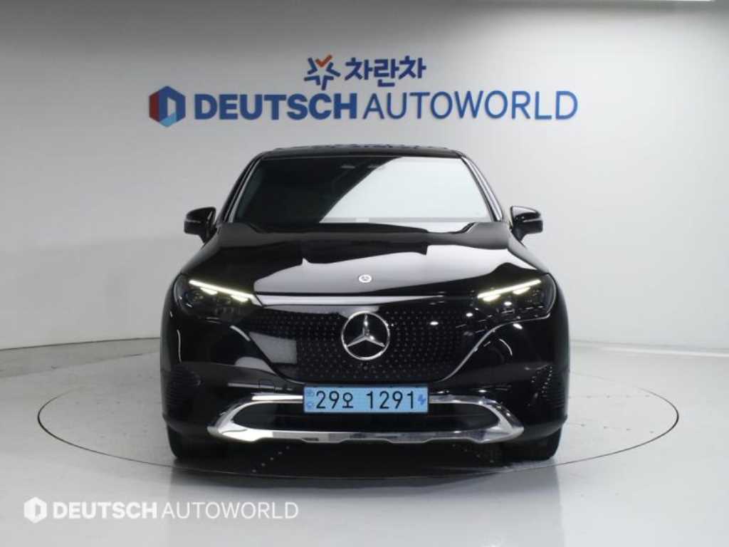 Mercedes Benz EQE - Vista 2