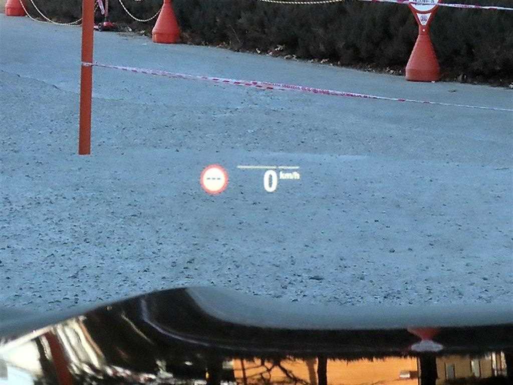 BMW 8 Series - Vista 10