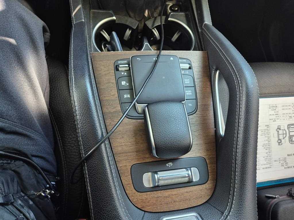 Mercedes Benz GLE Class - Vista 10