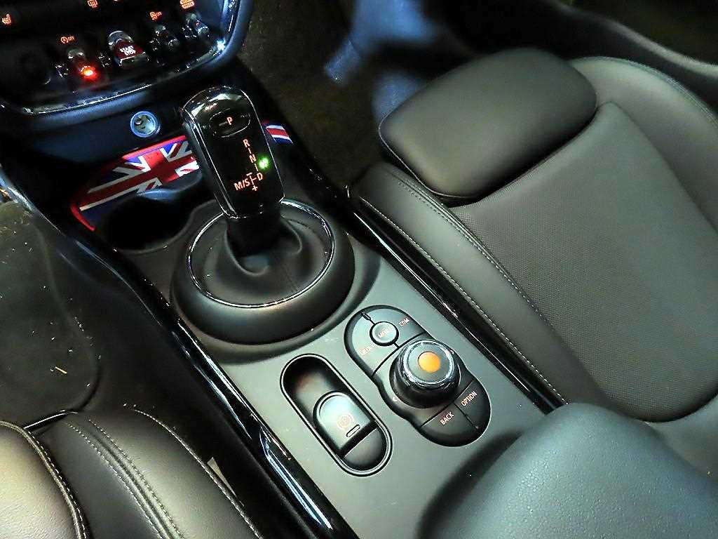 Mini Clubman - Vista 12