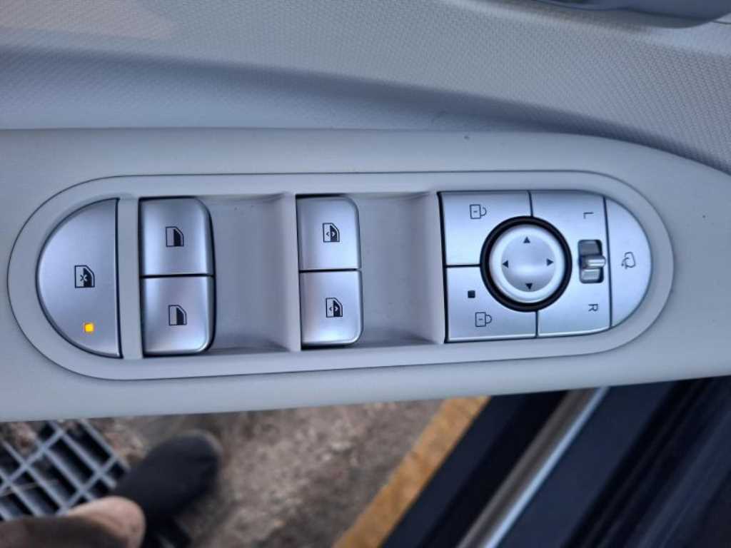 HYUNDAI Ioniq 5 - Vista 7