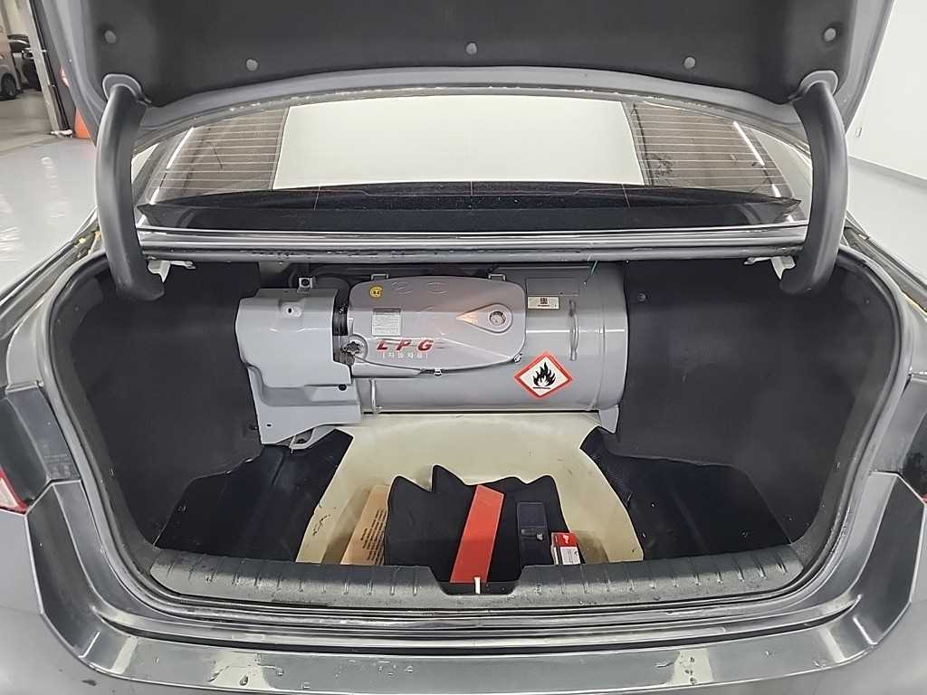 KIA K5 2017 Gris - Importación desde Corea - HF Imports Iquique - Foto 18